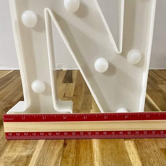 Marquee Style Light Up Capital Letter N Round Bulbs Initial Shelf Decor Plastic - Picture 4 of 5